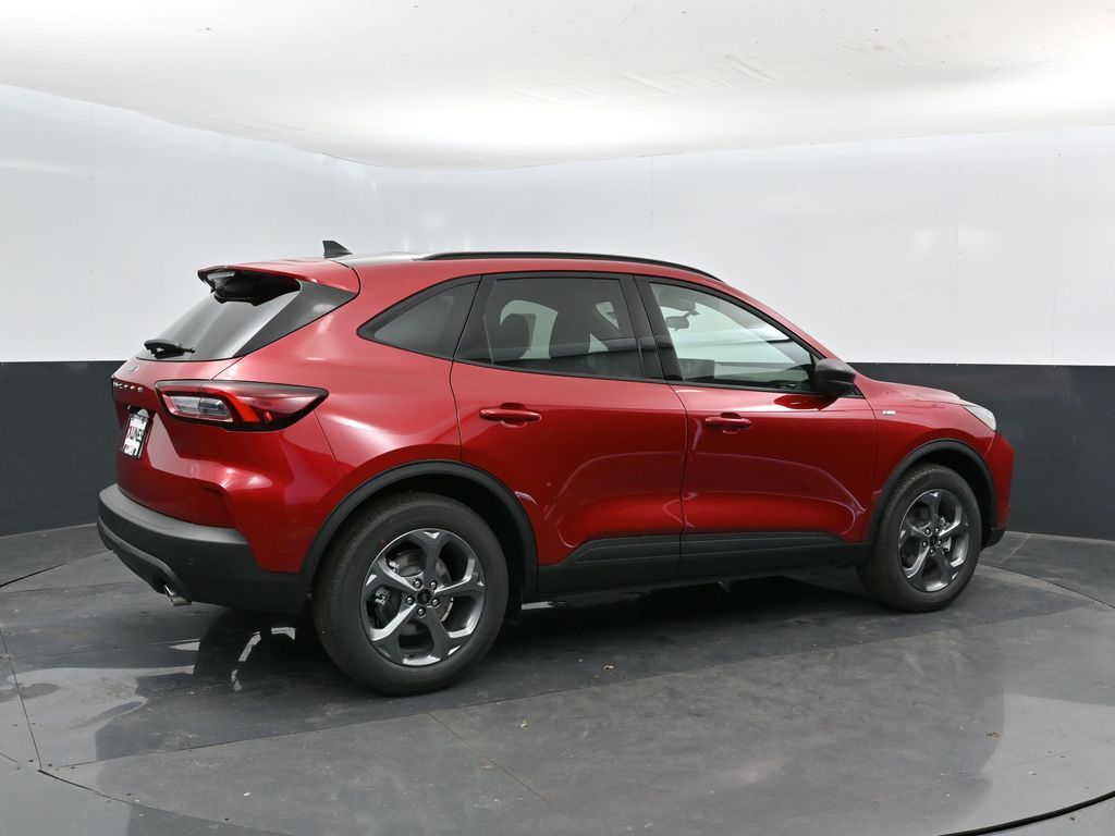 2026 Ford Escape ST-Line photo 2