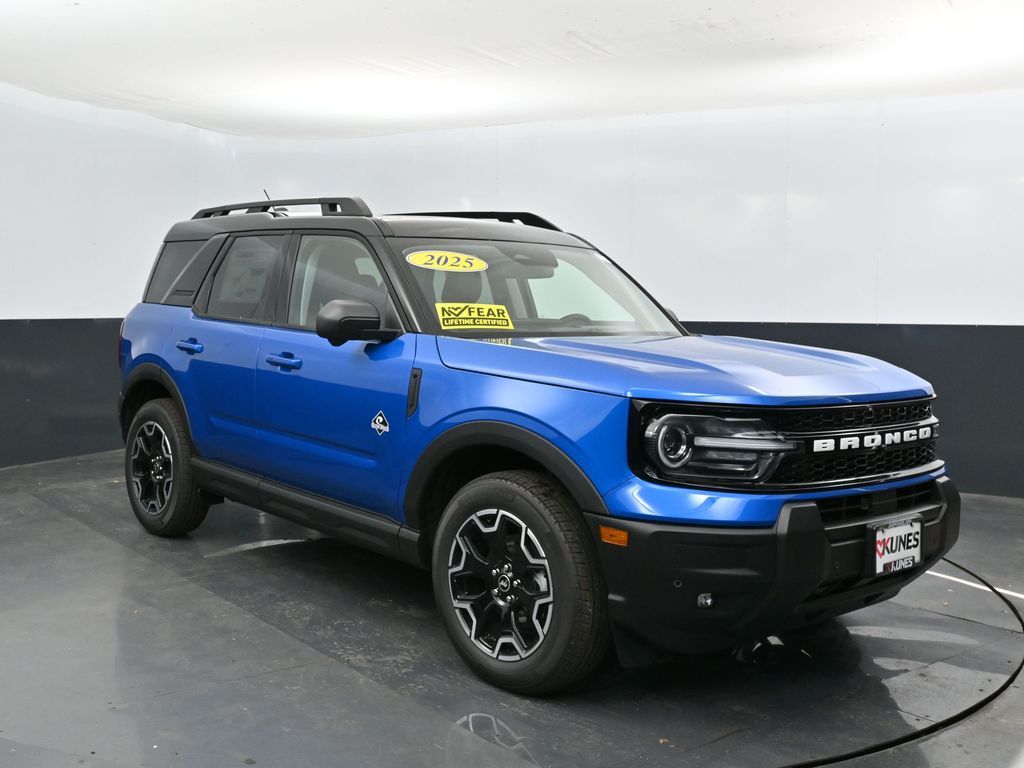 2025 Ford Bronco Sport Outer Banks photo 4