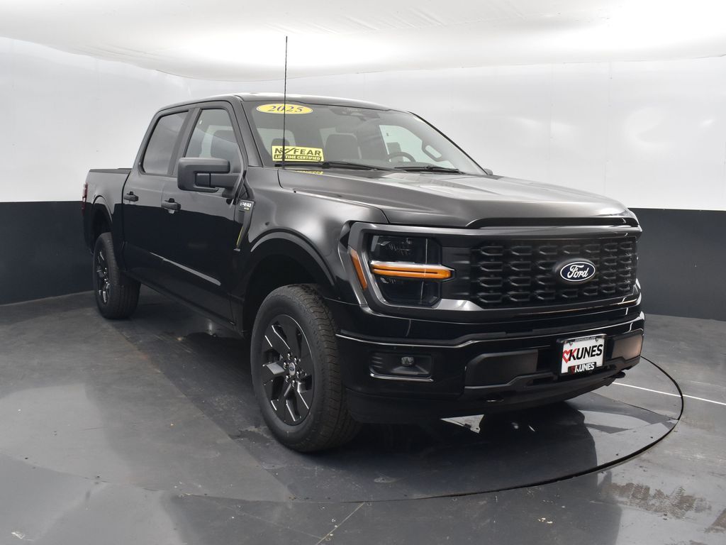 2025 Ford F-150 STX photo 4