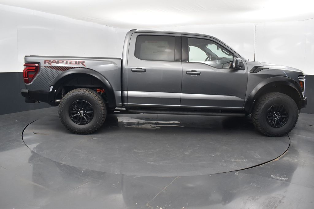 2025 Ford F-150 Raptor photo 3