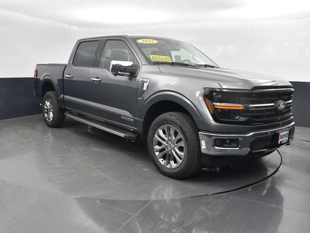 2025 Ford F-150 XLT photo 4