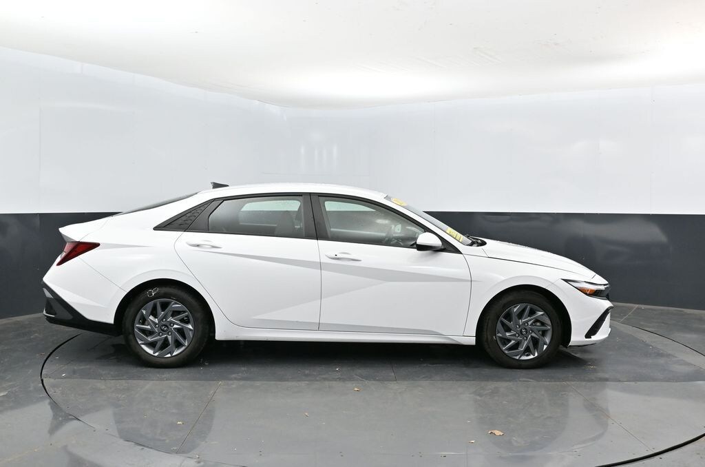 Used 2024 Hyundai Elantra SEL Sedan