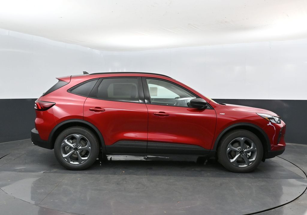 2026 Ford Escape ST-Line photo 3