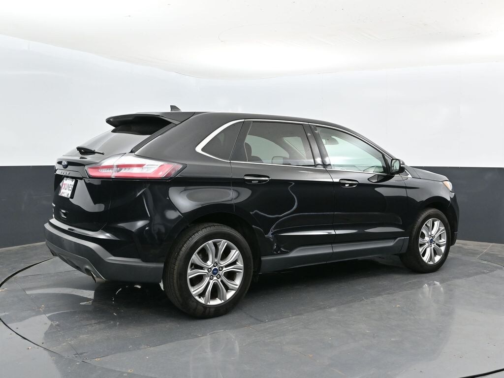 Used 2022 Ford Edge Titanium SUV