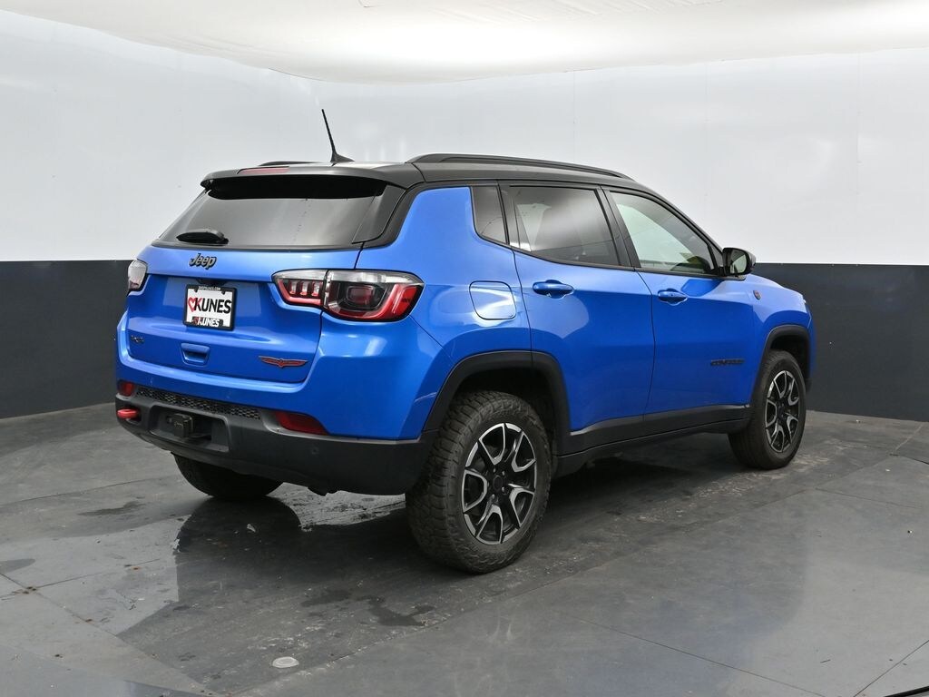 Used 2025 Jeep Compass Trailhawk SUV