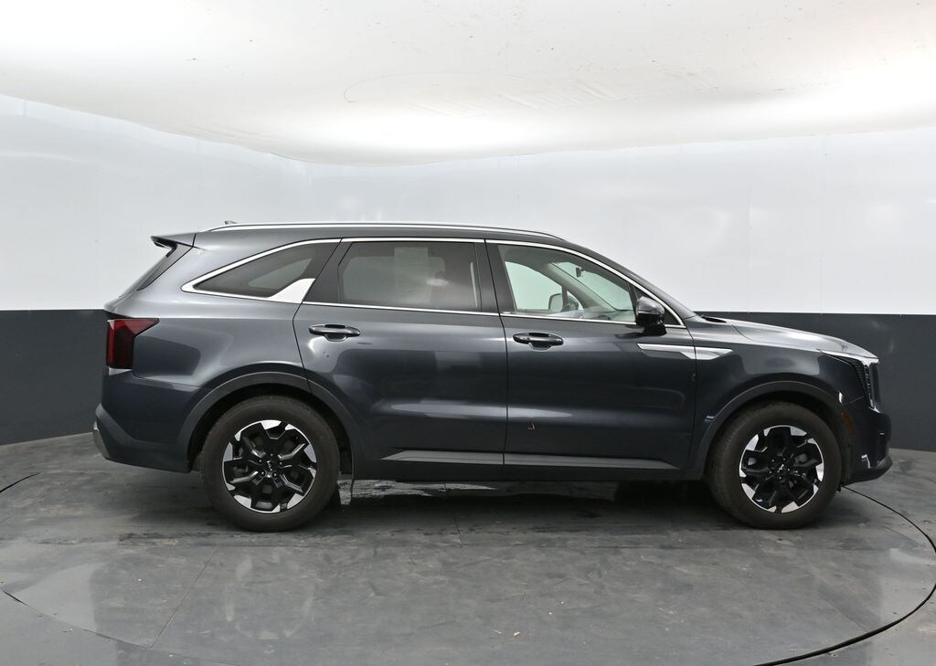 Used 2024 Kia Sorento S SUV