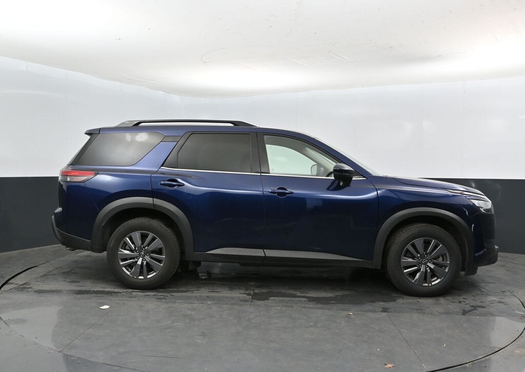 Used 2025 Nissan Pathfinder SV SUV