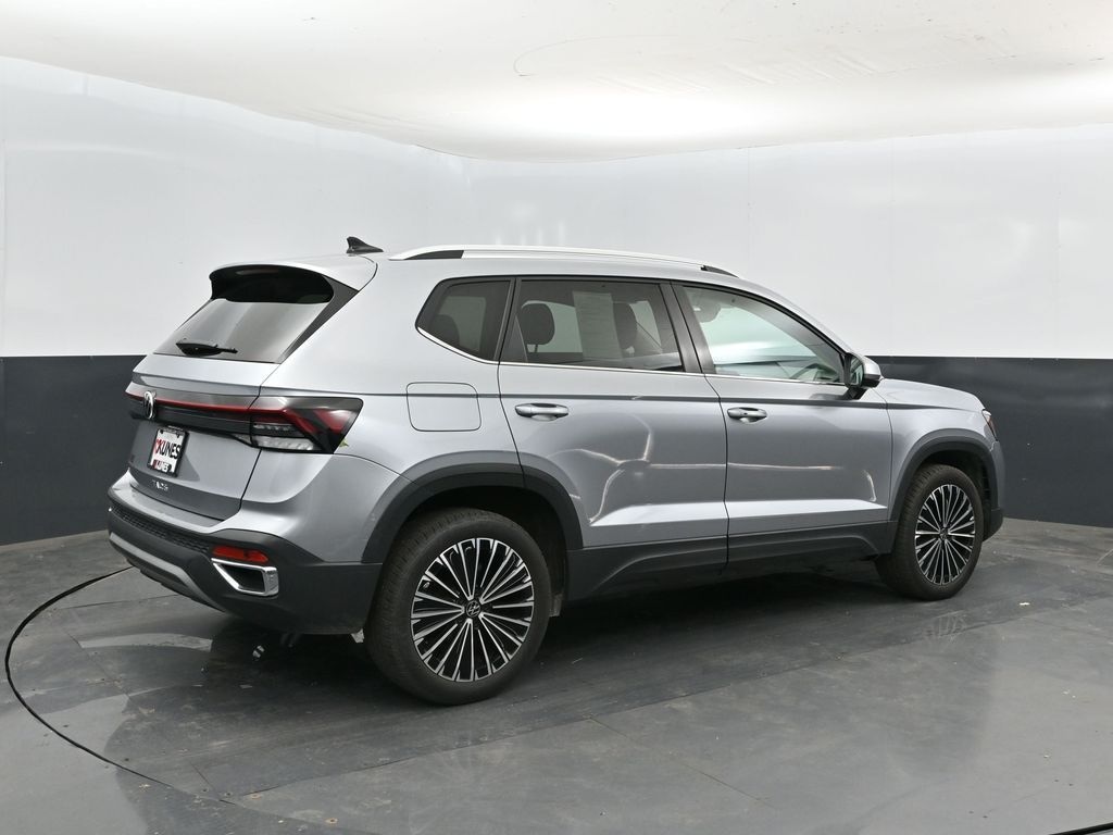 Used 2025 Volkswagen Taos 1.5T SE SUV