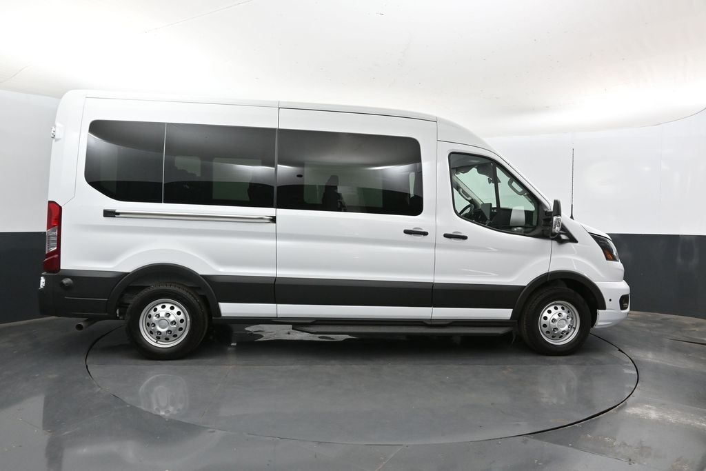 New 2026 Ford Transit-350 Passenger XLT Wagon Medium Roof Van