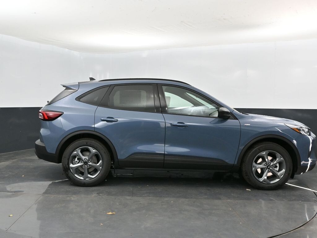 New 2026 Ford Escape ST-Line SUV