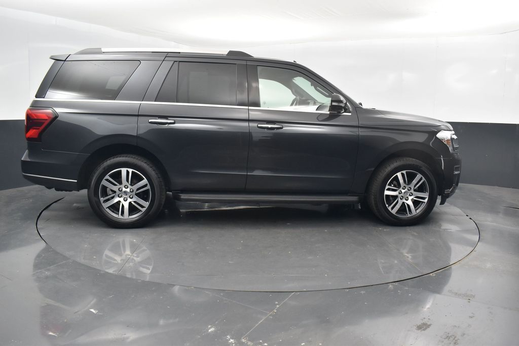 2024 Ford Expedition Limited photo 2