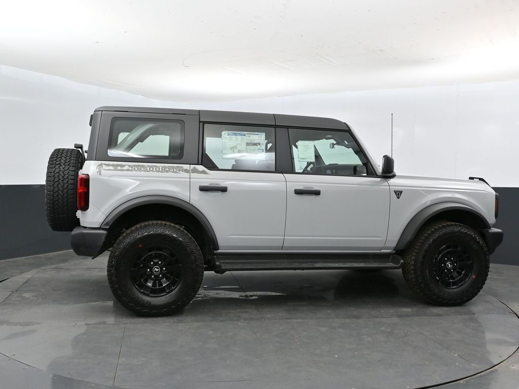 New 2026 Ford Bronco Base SUV