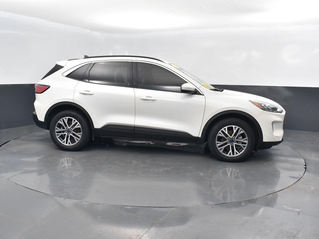 2022 Ford Escape SEL photo 3