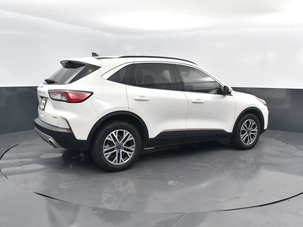 2022 Ford Escape SEL photo 2