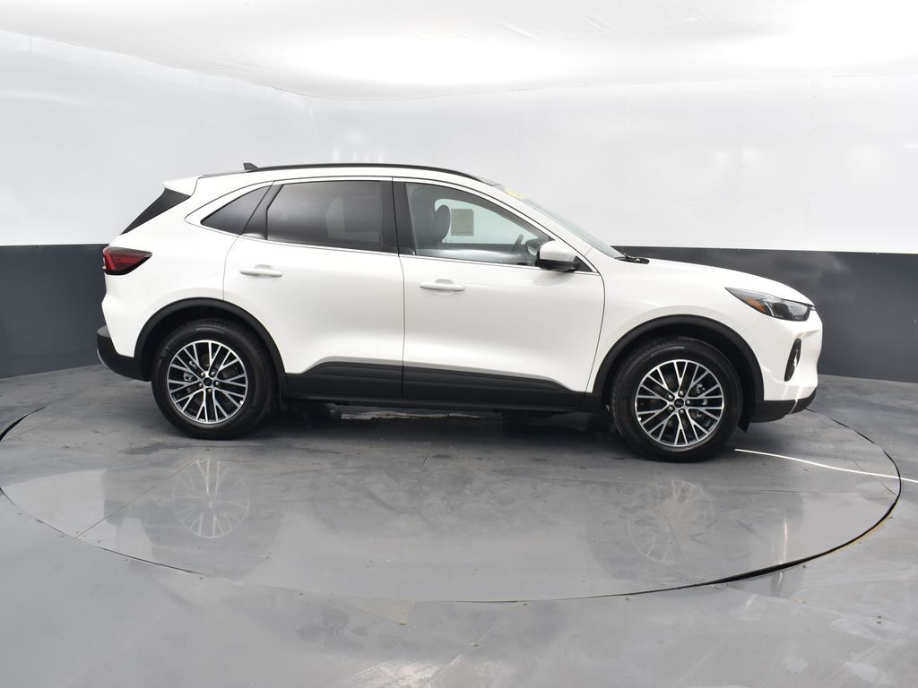 2025 Ford Escape Plug-In Hybrid Base photo 3
