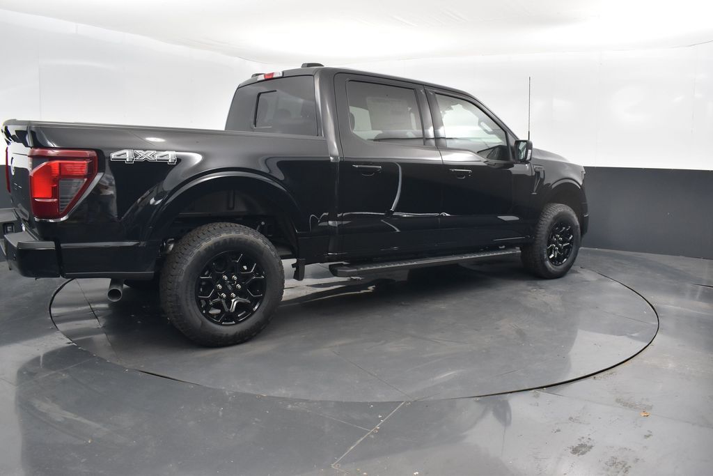 2025 Ford F-150 XLT photo 2