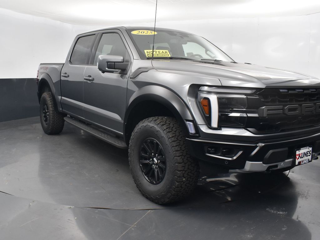 2025 Ford F-150 Raptor photo 4