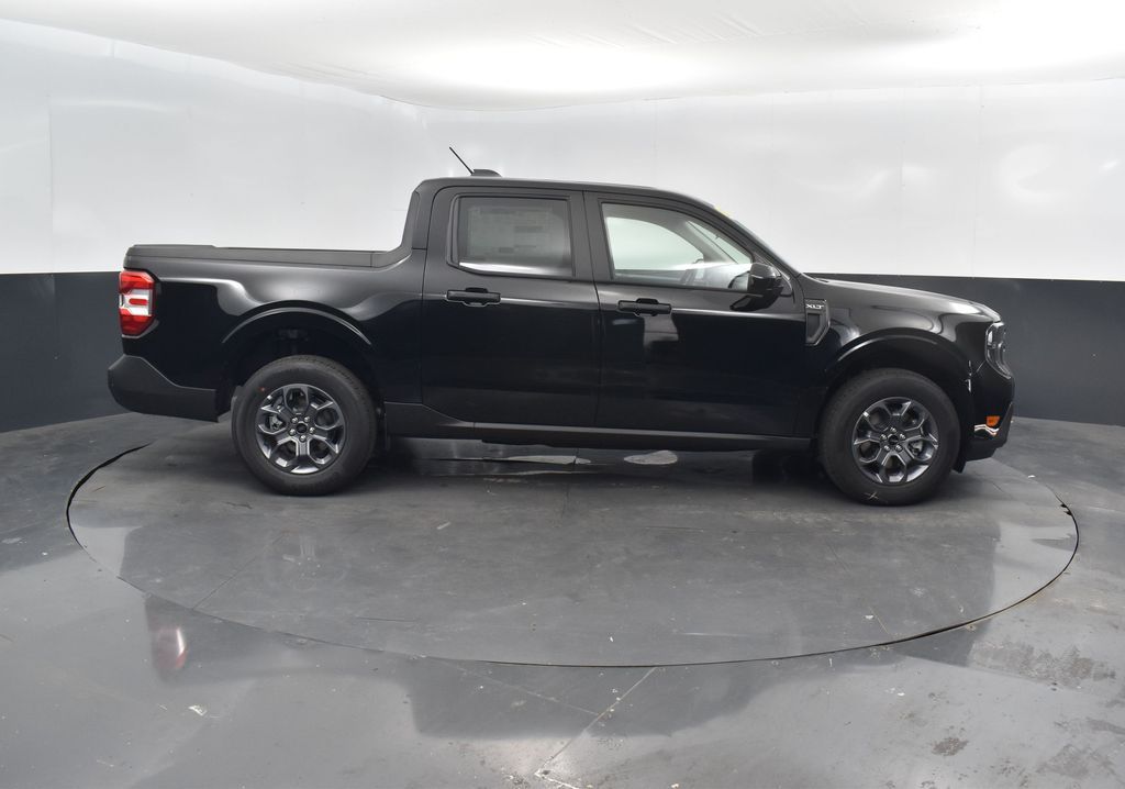2025 Ford Maverick XLT photo 3