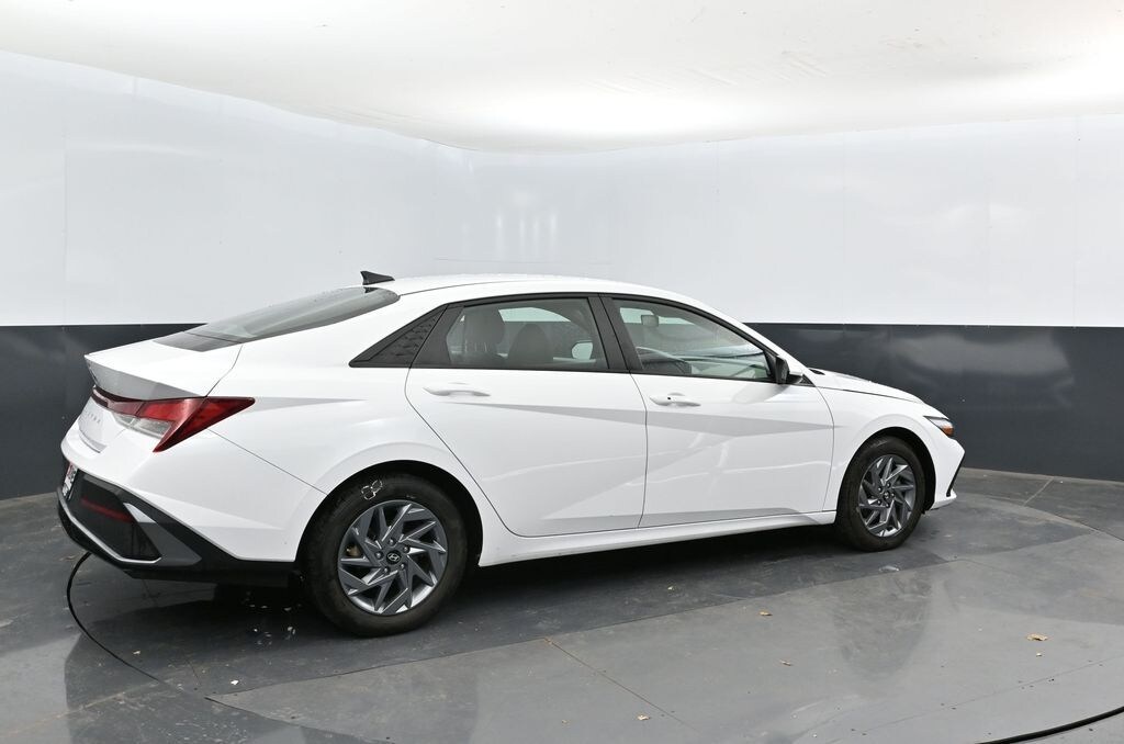 Used 2024 Hyundai Elantra SEL Sedan