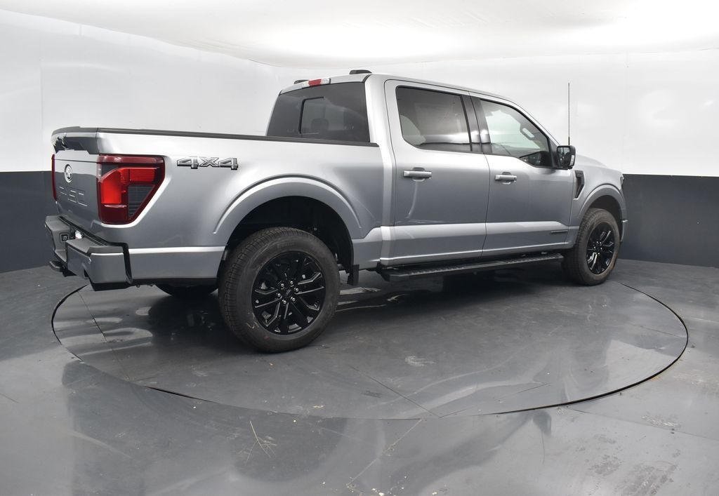 2025 Ford F-150 XLT photo 2
