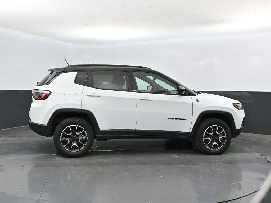 Used 2025 Jeep Compass Trailhawk SUV
