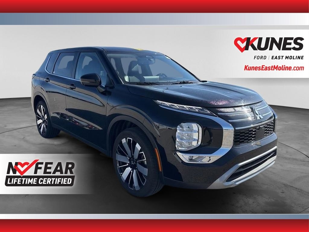 Used 2025 Mitsubishi Outlander SE SUV