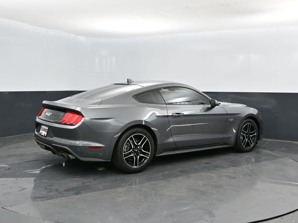 2022 Ford Mustang GT photo 2