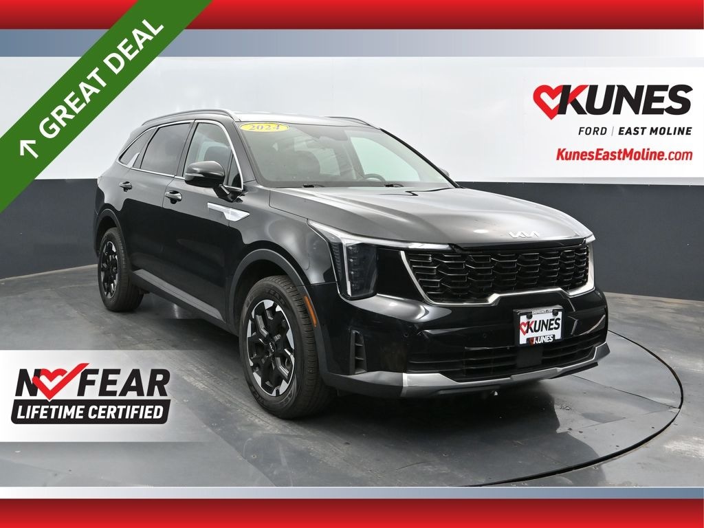 Used 2024 Kia Sorento S SUV
