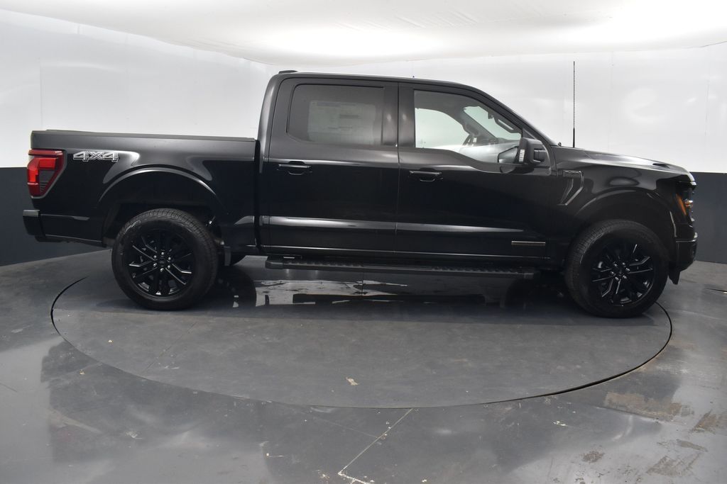 2025 Ford F-150 XLT photo 2