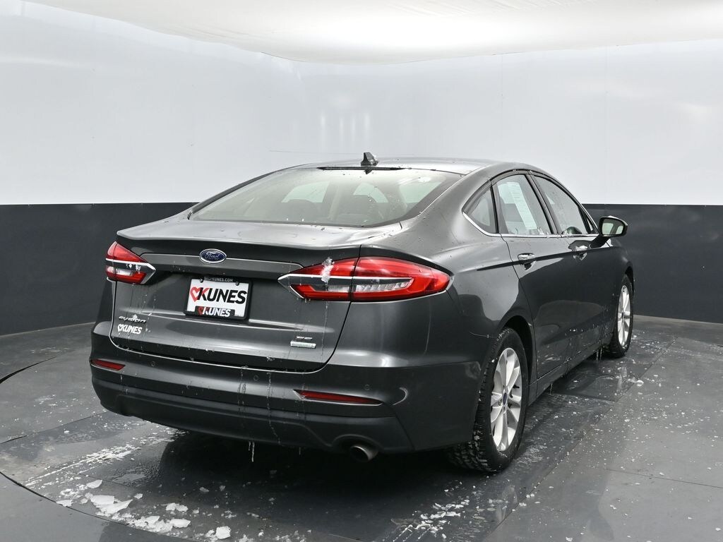 Used 2020 Ford Fusion SE Sedan