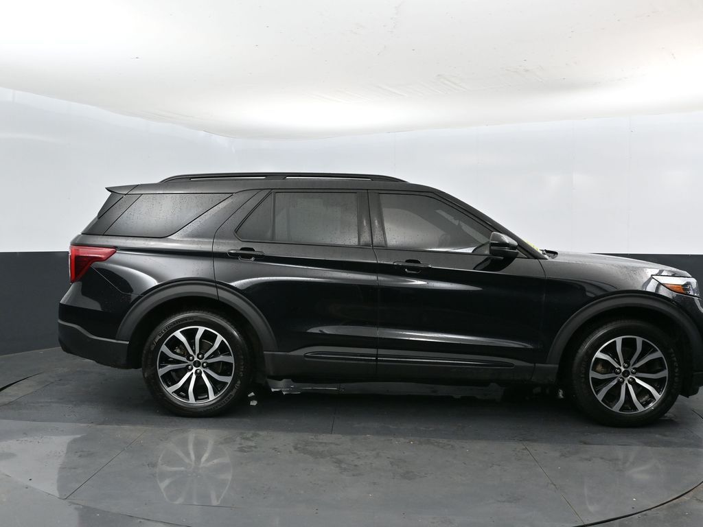 2020 Ford Explorer ST photo 3