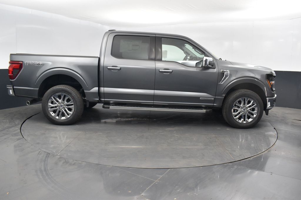 2025 Ford F-150 XLT photo 3