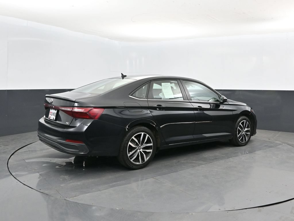 Used 2025 Volkswagen Jetta 1.5T SE Sedan