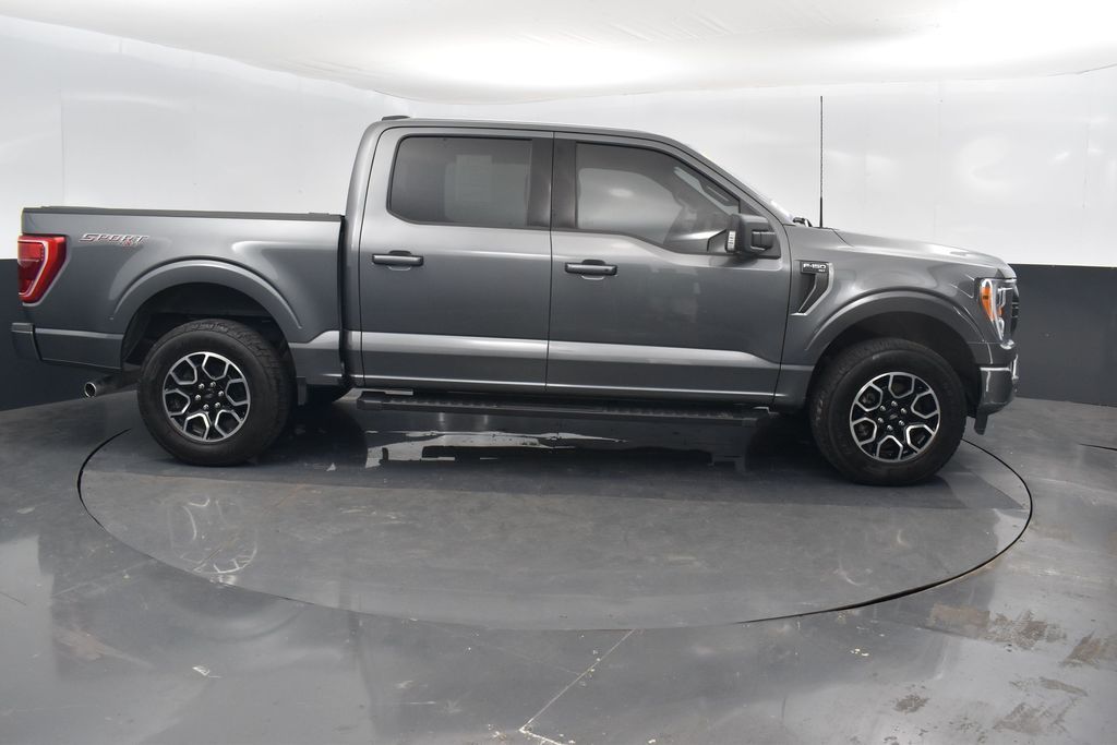 2023 Ford F-150 XLT photo 3