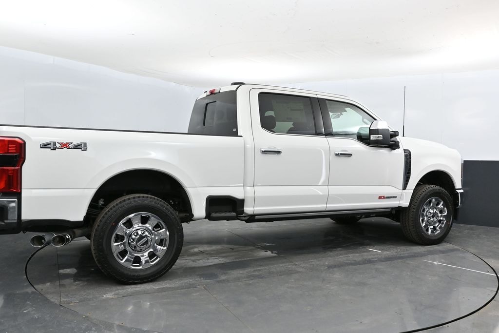 New 2026 Ford F-350 Lariat Truck Crew Cab