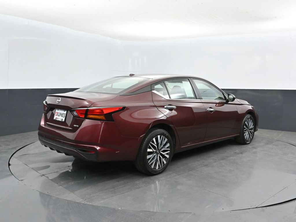 Used 2025 Nissan Altima 2.5 SV Sedan
