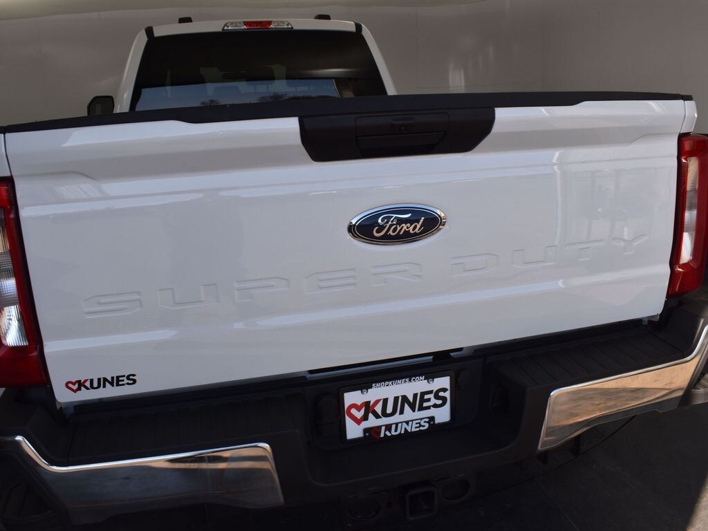 Used 2025 Ford F-350 XLT DRW Truck Crew Cab