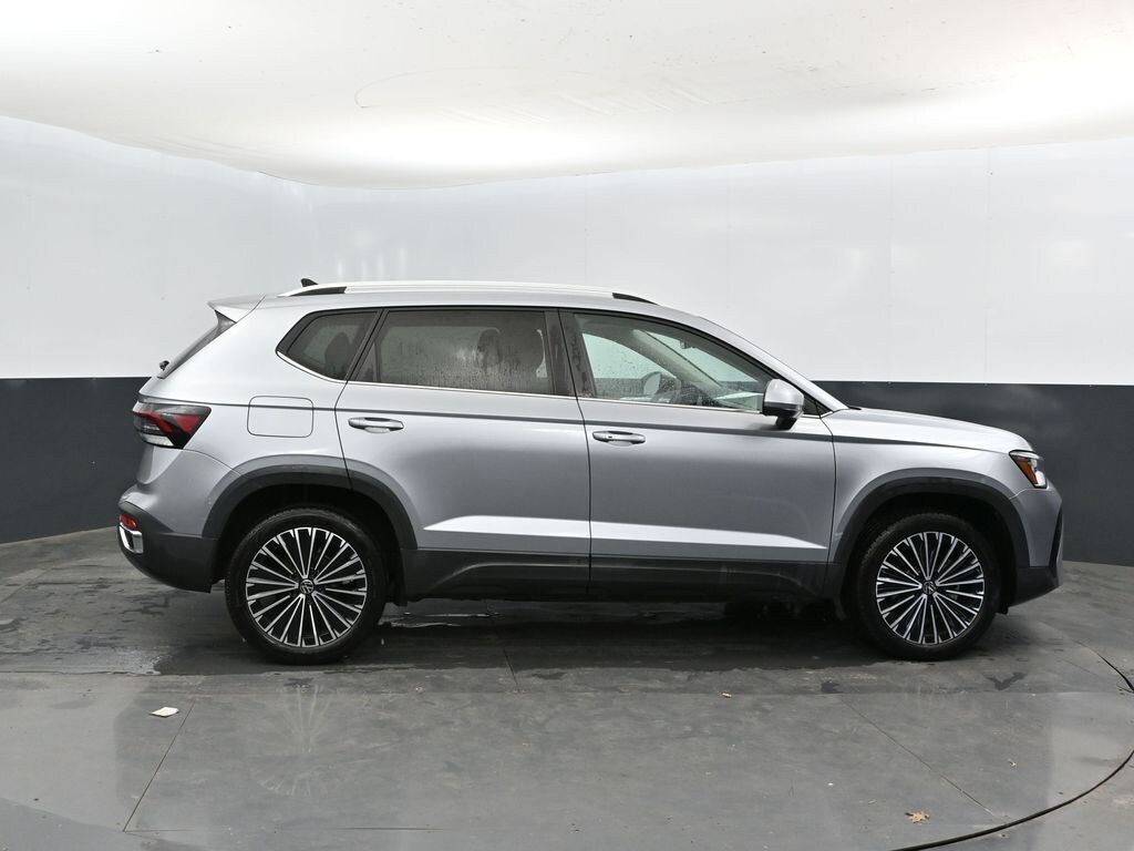 Used 2025 Volkswagen Taos 1.5T SE SUV