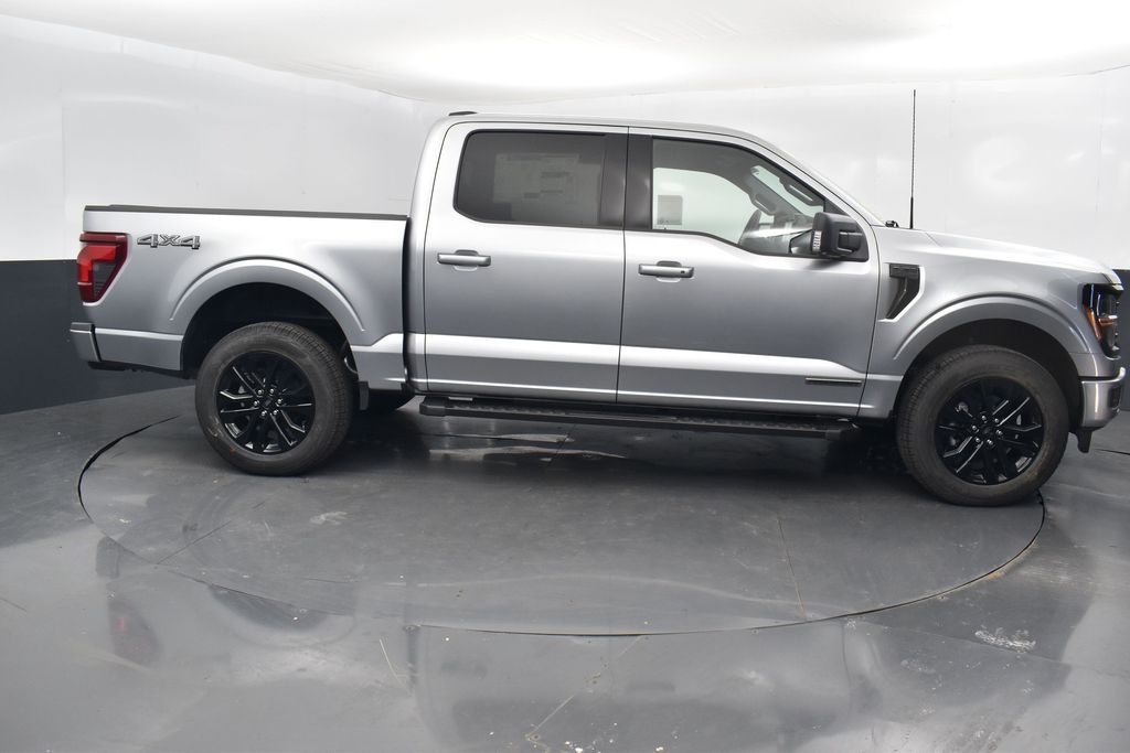 2025 Ford F-150 XLT photo 3