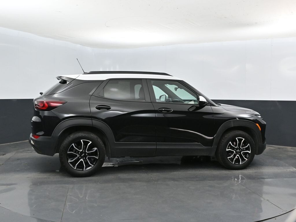 Used 2025 Chevrolet Trailblazer Activ SUV