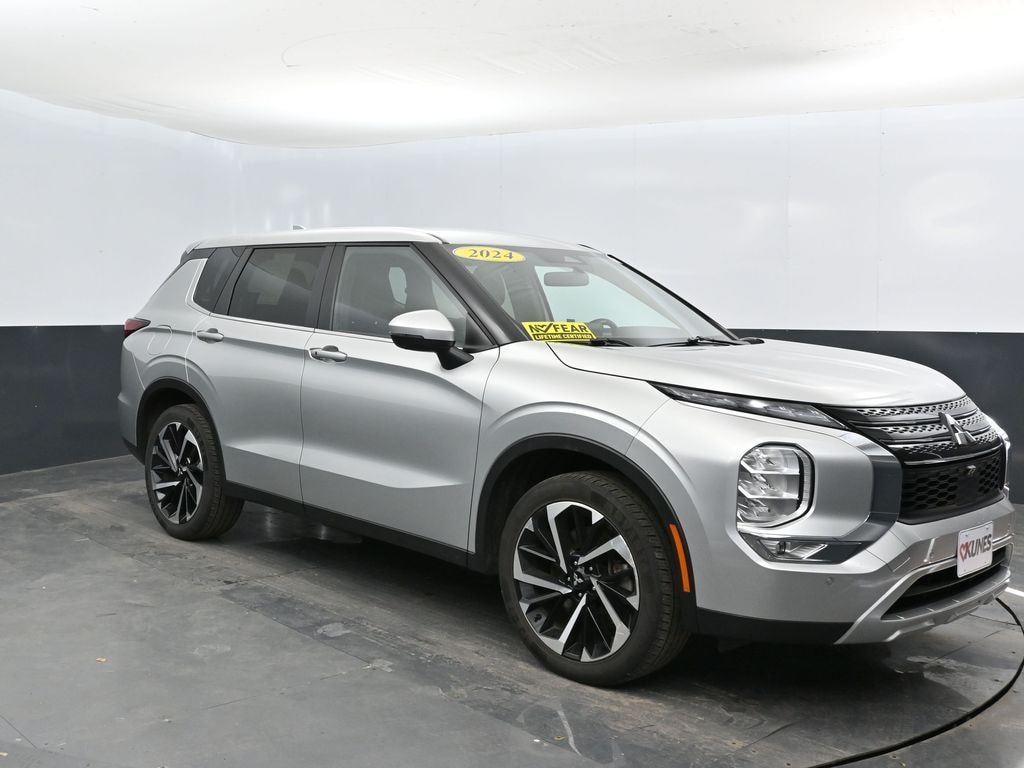 Used 2024 Mitsubishi Outlander SUV