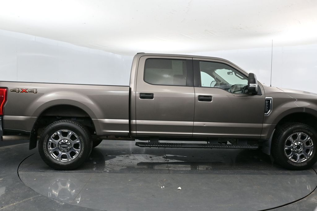 2020 Ford F-250 XLT photo 3