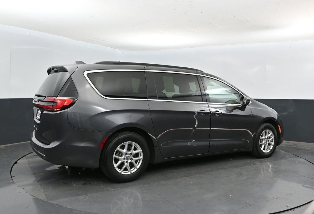 Used 2022 Chrysler Pacifica Touring L Van Passenger Van