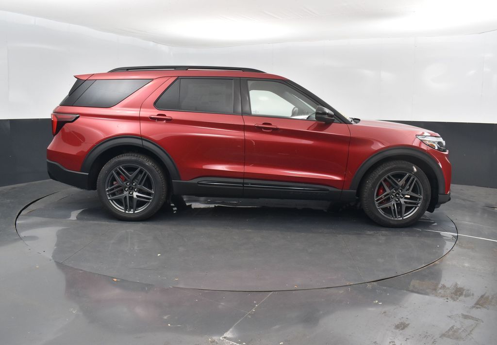 2026 Ford Explorer ST photo 3