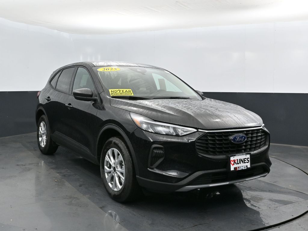 2025 Ford Escape Active photo 3