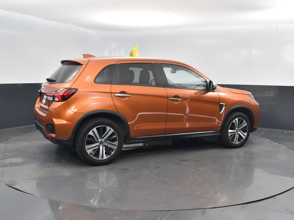 2022 Mitsubishi Outlander Sport SE photo 2