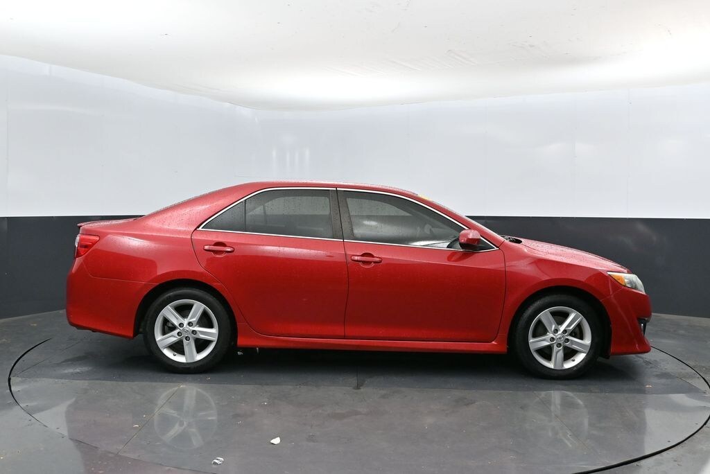 Used 2013 Toyota Camry SE Sedan