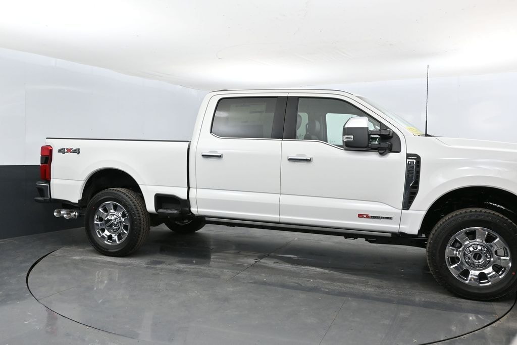 New 2026 Ford F-350 Lariat Truck Crew Cab