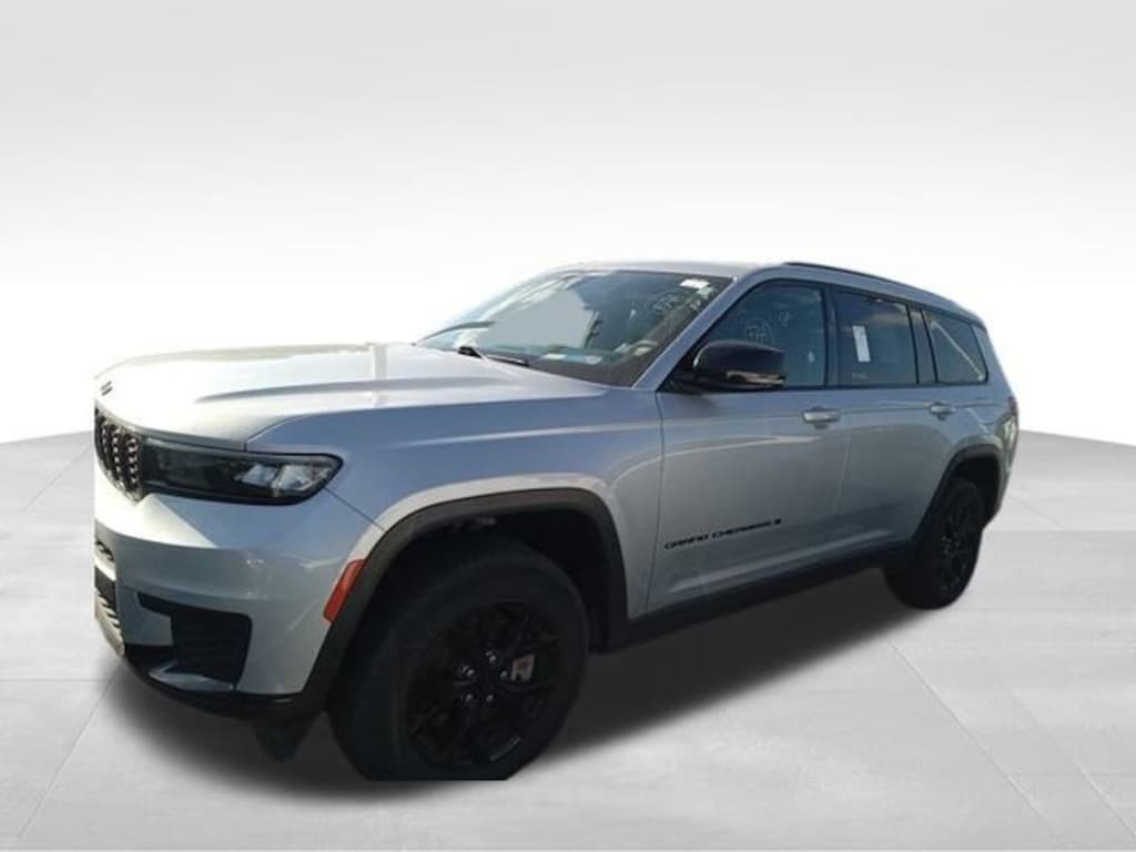 Used 2024 Jeep Grand Cherokee L Laredo SUV