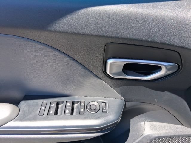 2025 Kia K4 LXS - Photo 17